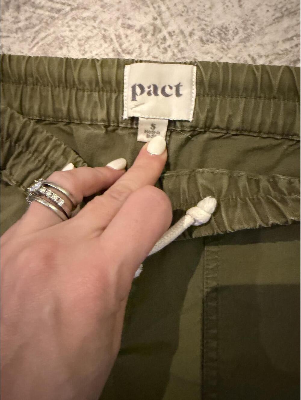Pact Women's Olive Green Woven Organic Cotton Drawstring Shorts Size Small - Picture 3 of 6